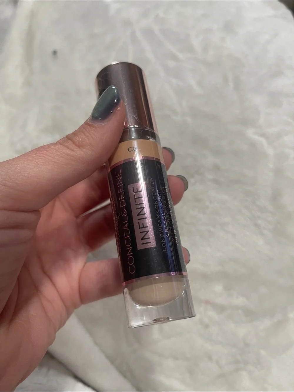 Revolution Conceal & Define Liquid Concealer - Light Beige